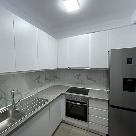 Modern Apartment In Central Vlore Vlorë Exterior foto