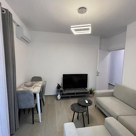 Modern Apartment In Central Vlore Vlorë Exterior foto