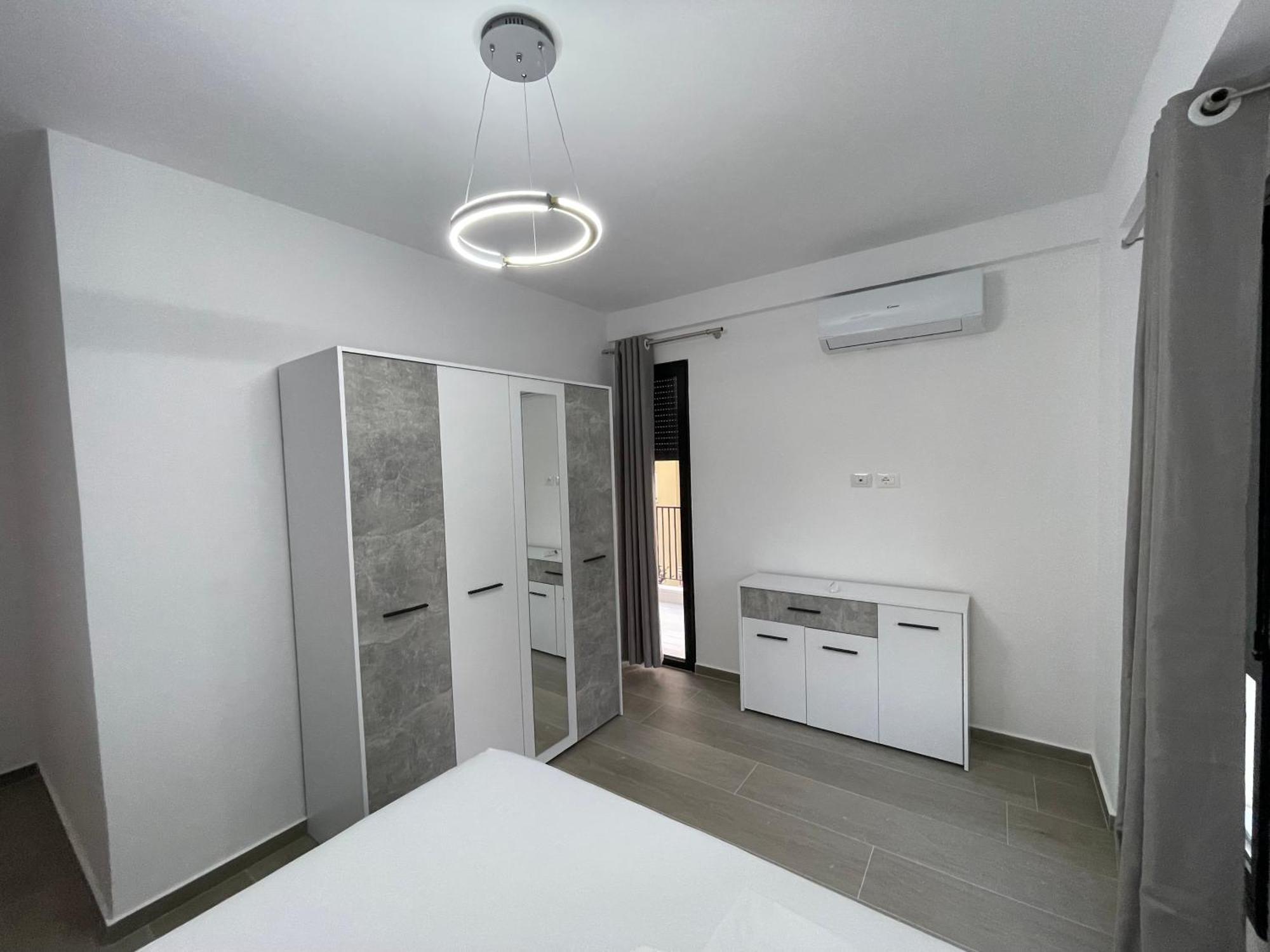 Modern Apartment In Central Vlore Vlorë Exterior foto